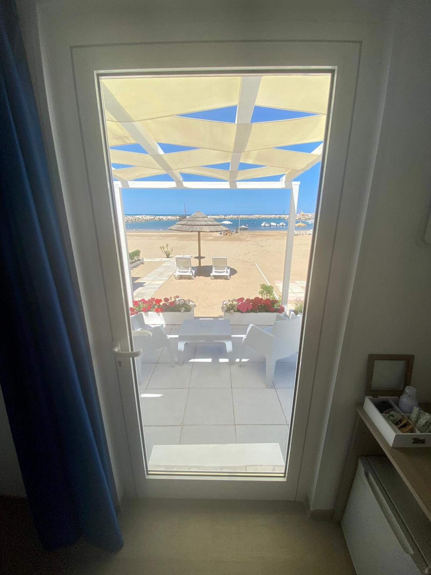 Marina Bay Beach Hotel Peschici Exterior photo