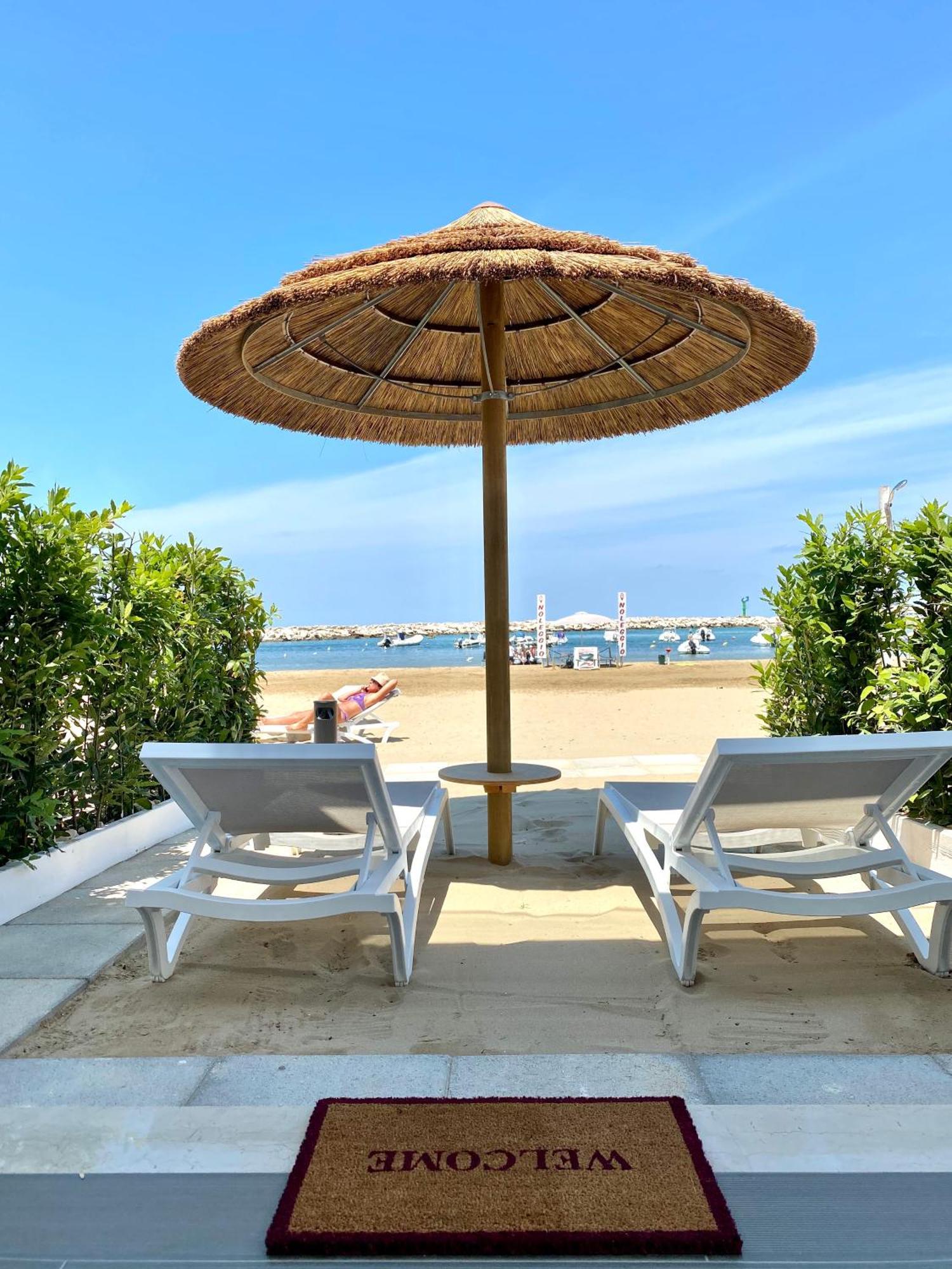 Marina Bay Beach Hotel Peschici Exterior photo